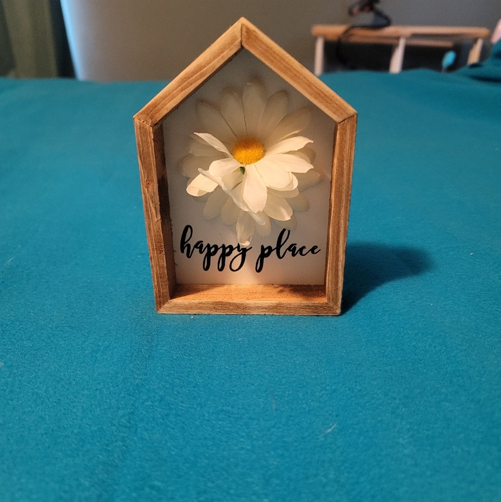 Happy place decor